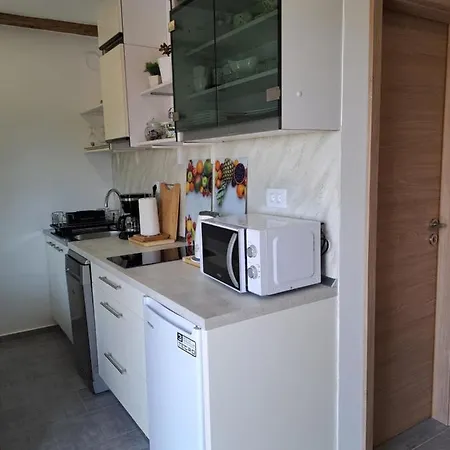 Tiny House For 2 Bakar * Hreljin