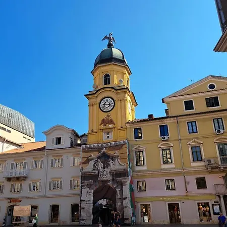 Tiny House For 2 Bakar *