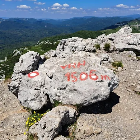 Tiny House For 2 Bakar Vakantiehuis