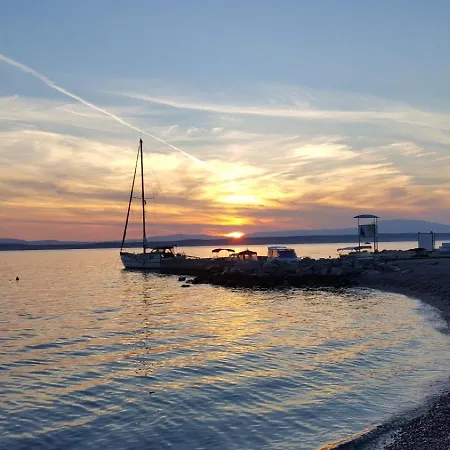 Tiny House For 2 Bakar Vakantiehuis Hreljin